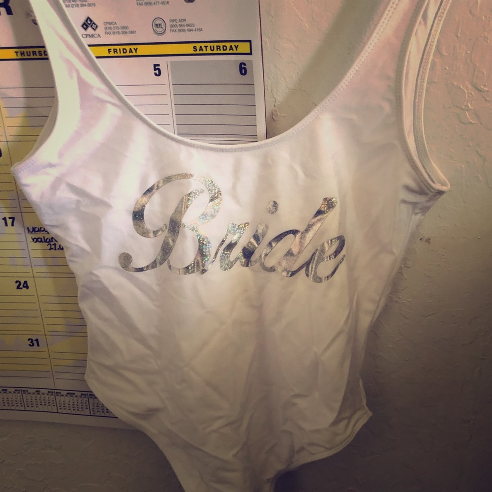 Bride bathing suit size medium never worn